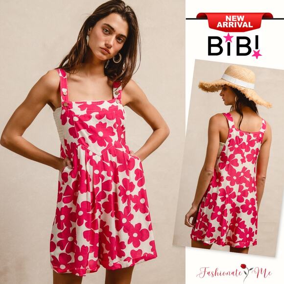 BiBi Floral Print Tuck Detail Adjustable Straps Pockets Short Overalls | Fuchsia - Picture 1 of 9